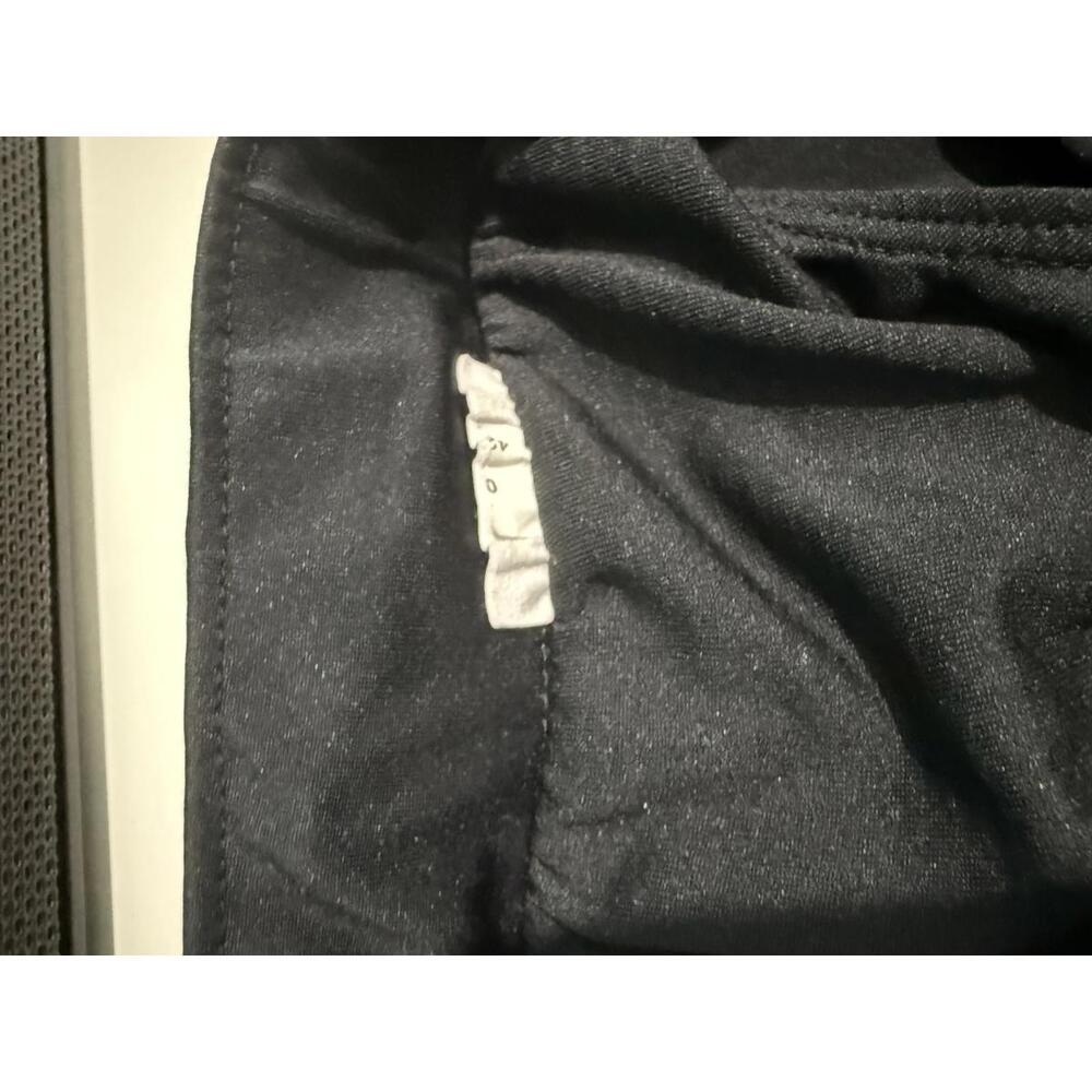 Under Armour Shorts - Picture 6 of 7